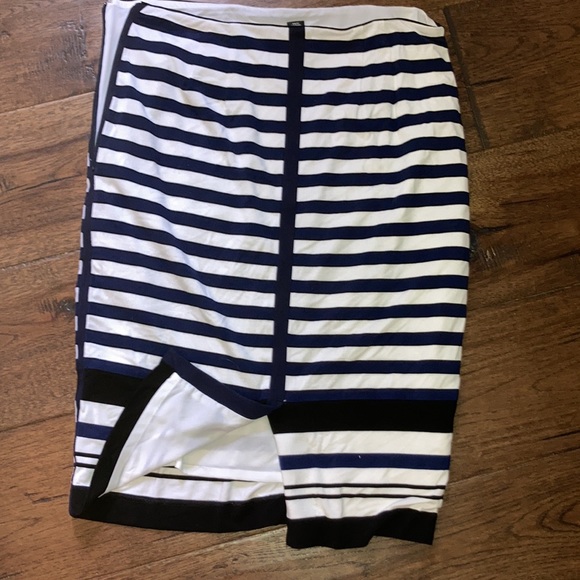 White, navy, black striped skirt - Picture 5 of 5